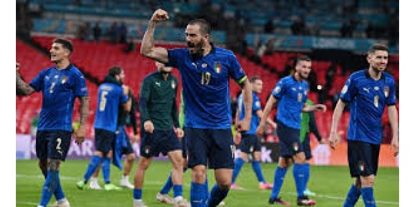 Les joueurs de l'équipe nationale de football d'Italie sont au centre des recrues estivales Les joueurs de l'équipe nationale de football d'Italie sont au centre des recrues estivales
